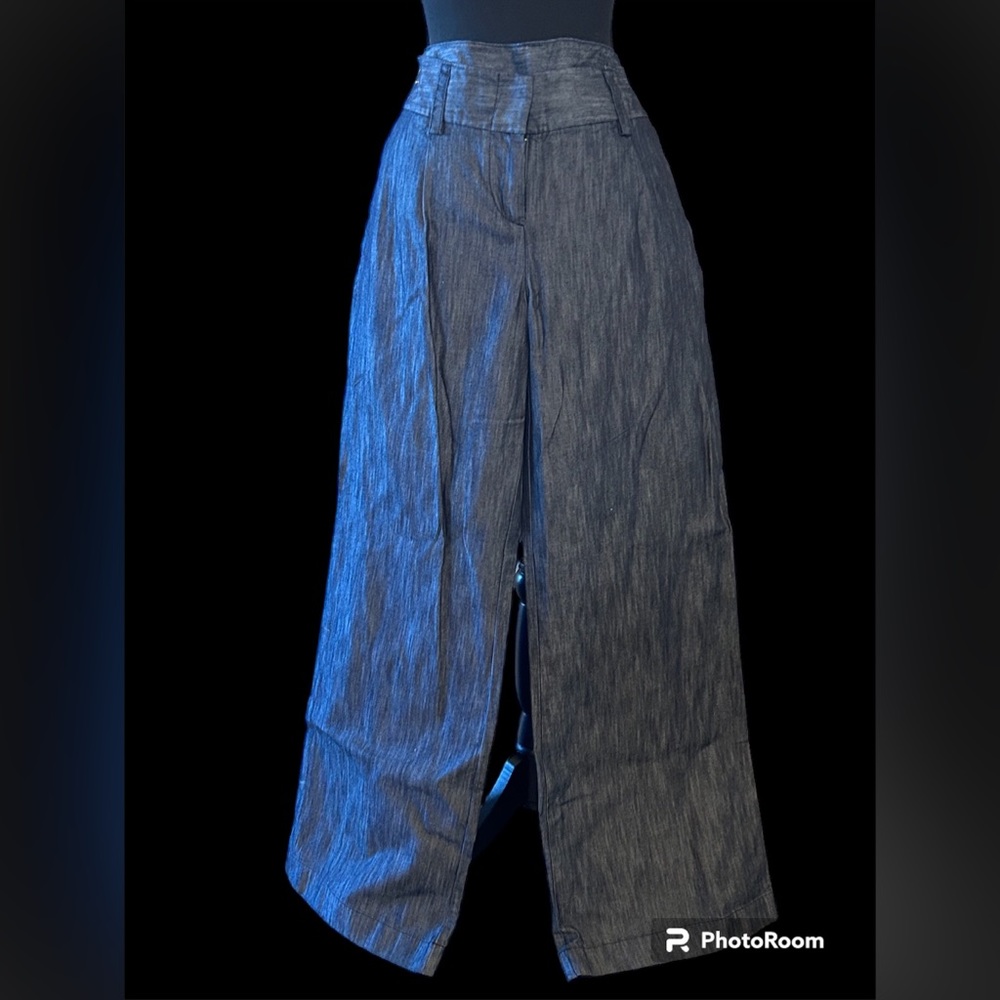 Trousers Demin in color.